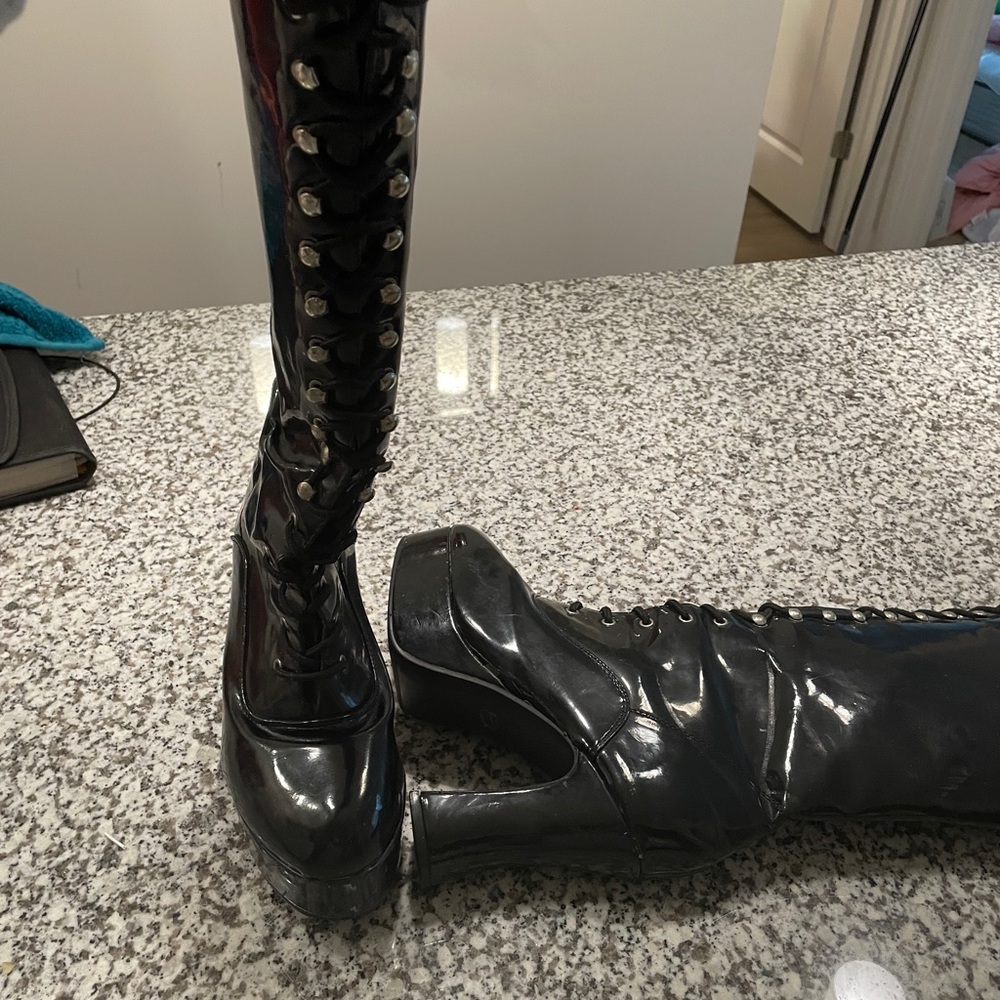 2 PAIRS OF FUN BLACK KNEE HIGH BOOTS ! - Picture 6 of 11